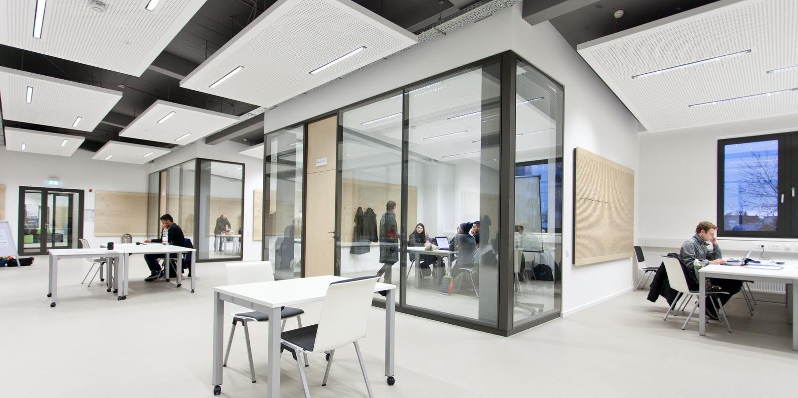 Arbeitsräume im neuen Lernzentrum