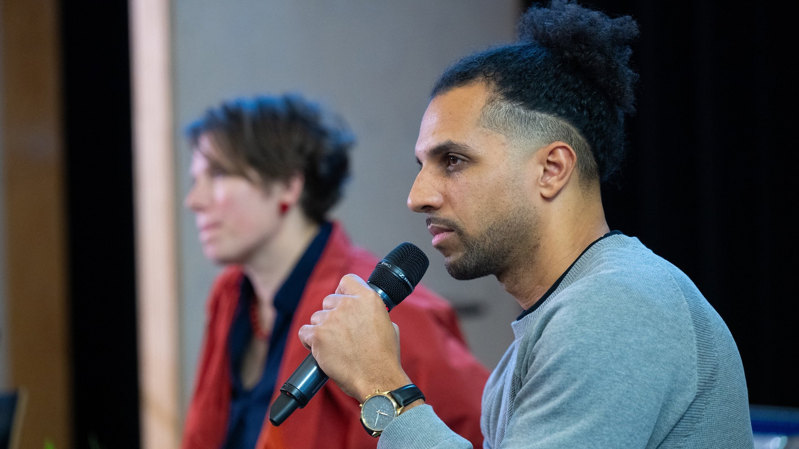 Moderator Simon Vogt